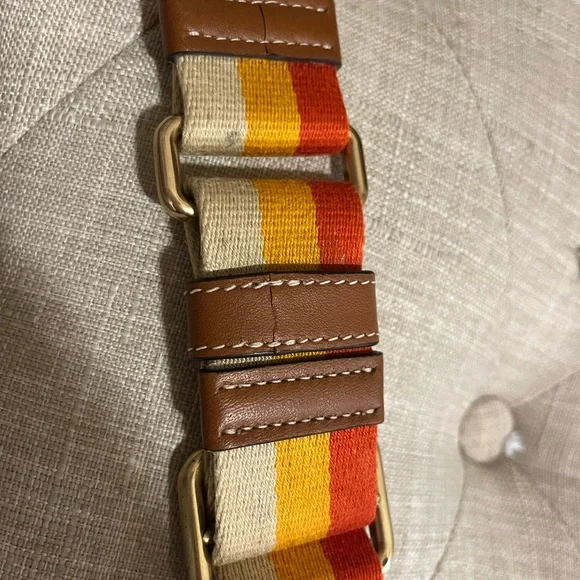 Coach X Disney - Camera Bag In Signature Textile Jacquard ❤️ - Picture 16 of 16